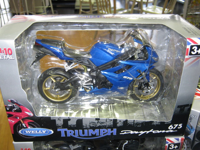 「グッツァー」?_d0100125_1743630.jpg
