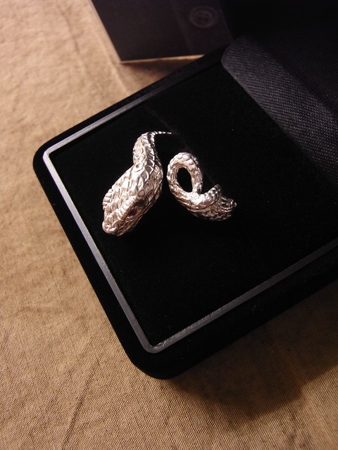 classique snake ring_f0049745_147599.jpg