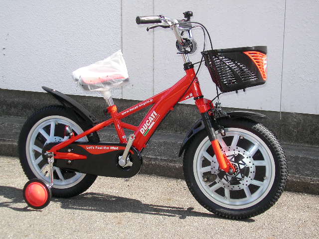 DUCATIのクロスバイク&幼児車_b0189682_1441204.jpg
