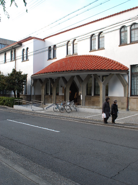 京都大学・楽友会館(大正モダン建築探訪)_f0142606_7403756.jpg