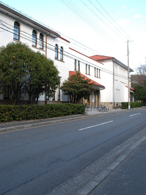 京都大学・楽友会館(大正モダン建築探訪)_f0142606_7443055.jpg