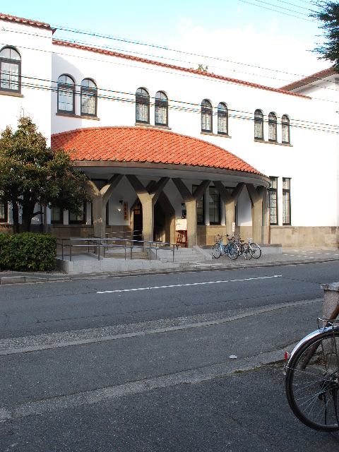 京都大学・楽友会館(大正モダン建築探訪)_f0142606_7542193.jpg