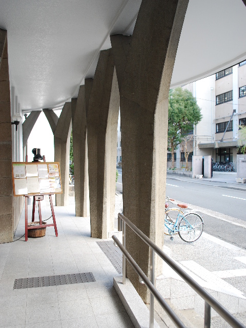 京都大学・楽友会館(大正モダン建築探訪)_f0142606_812571.jpg