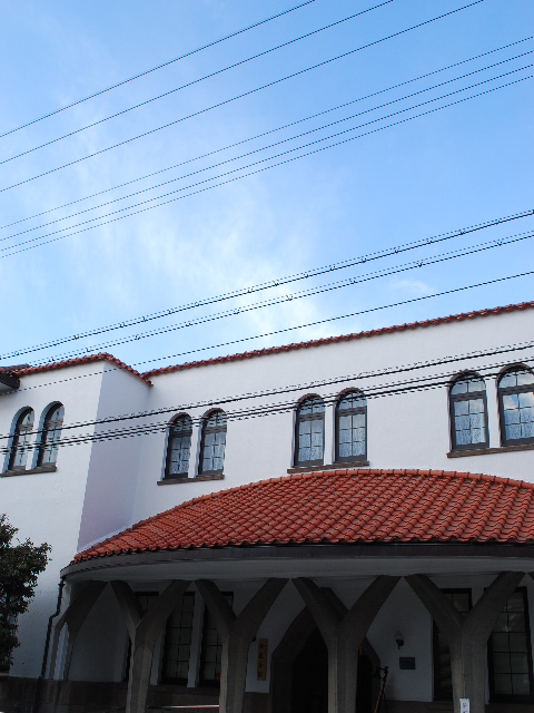京都大学・楽友会館(大正モダン建築探訪)_f0142606_8385770.jpg
