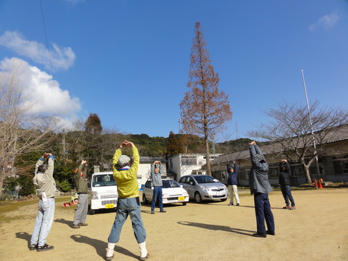 みさき里山クラブ定例活動日…シダ刈り_c0108460_17575576.jpg