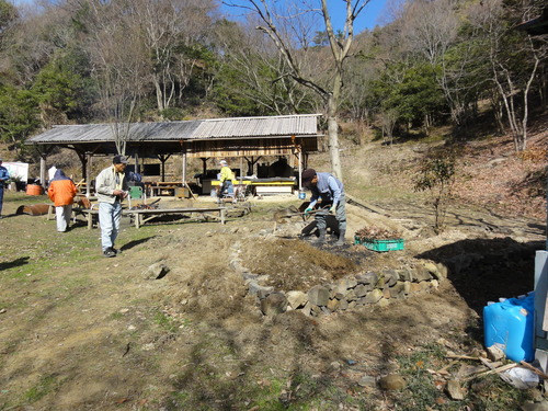 みさき里山クラブ定例活動日…シダ刈り_c0108460_1845920.jpg