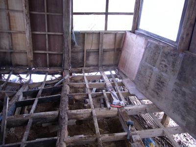掘っ立て小屋 ビフォー_c0063348_21242100.jpg