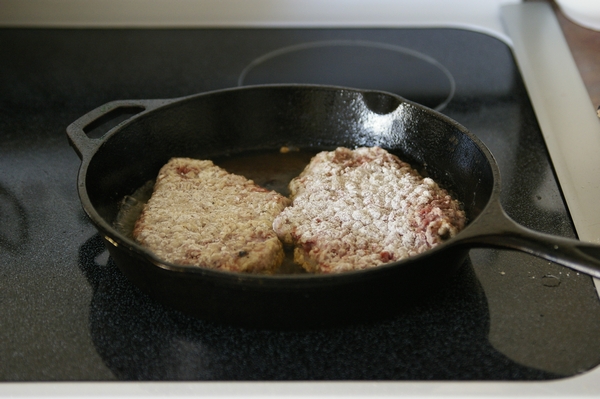 チキンフライドステーキ カントリーフライドステーキ Chicken Fried Steak Country Fried Steak A Taste Of The Southern Home アメリカ南部の家庭料理