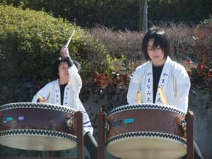 3月土・日・祝日は大道芸♪_e0135518_1413744.jpg