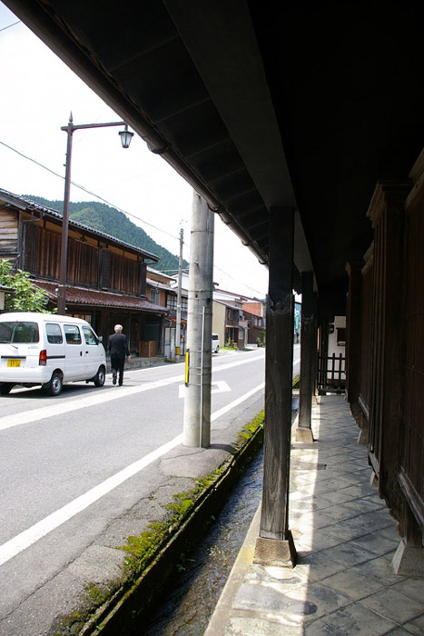 仮屋のある家_f0130879_2317749.jpg