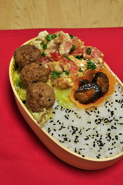 ルクエでエビマヨと肉団子のお弁当_b0171098_782652.jpg