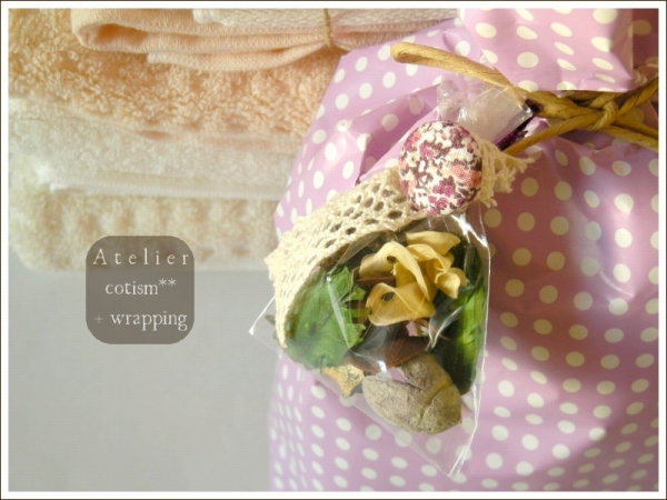 wrapping ** ベビー靴 **_b0155684_21331738.jpg