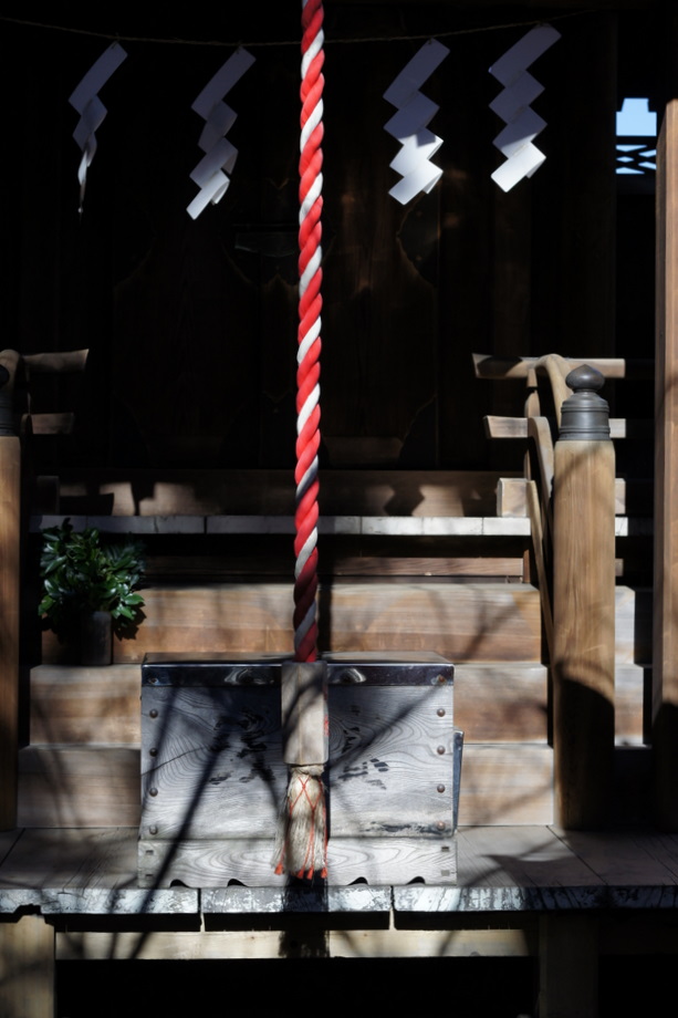 朝の神社_e0108787_1752147.jpg