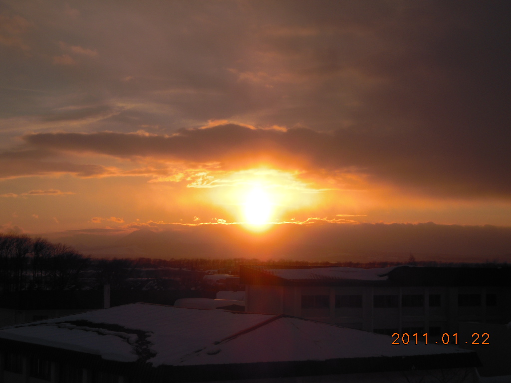 札幌の日の出が5時台に 北海道長沼町 仲野フルーツパークから 2