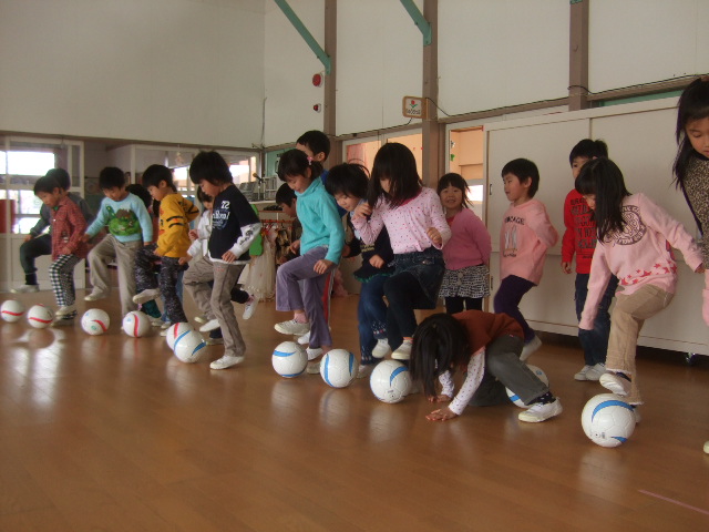 今年度、最後のサッカー教室_d0166047_20222277.jpg