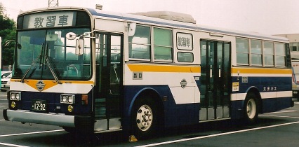 大分バス　日野P-HT235BA +富士5E_e0030537_0372568.jpg