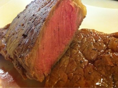 ステーキをロゼに焼く モンプチコションローズ 文京区千石の小さなフレンチレストラン ステーキをロゼに焼く モンプチコションローズ 文京区千石の小さなフレンチレストラン