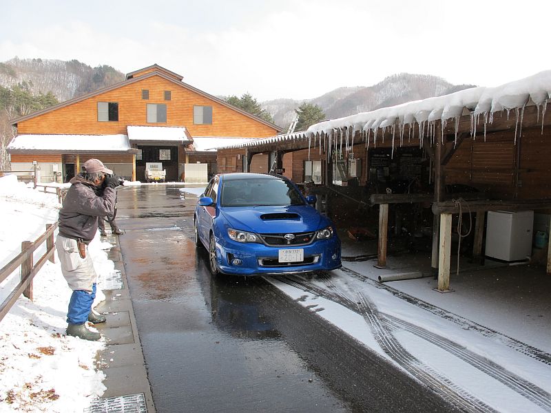 御嶽山麓でWRX tSを撮影中に地震発生_f0076731_18505544.jpg