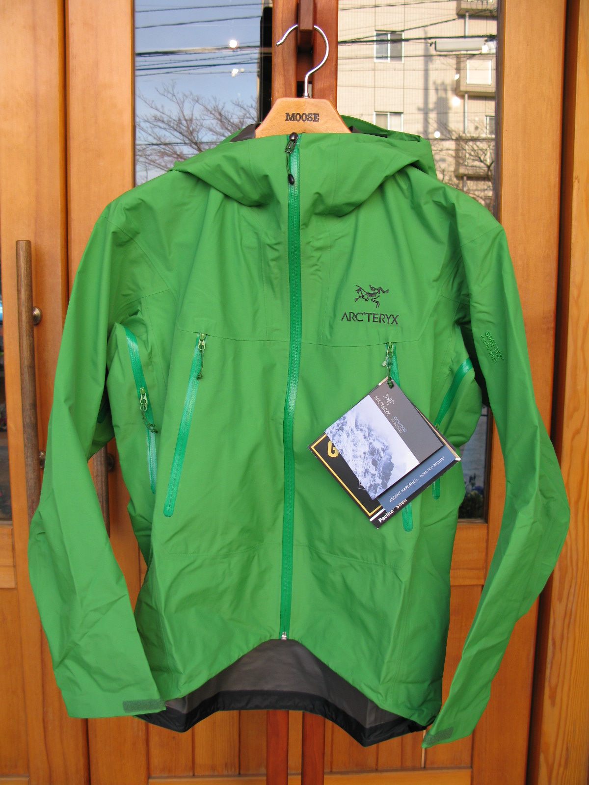 ARC'TERYX ALPHA SL JACKET : OUTDOOR SHOP MOOSE ブログ ARC'TERYX ALPHA SL JACKET : OUTDOOR SHOP MOOSE ブログ