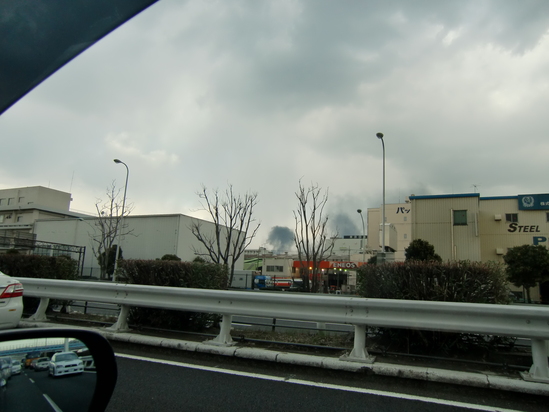 大地震でやっと帰れました!_e0119092_1845361.jpg