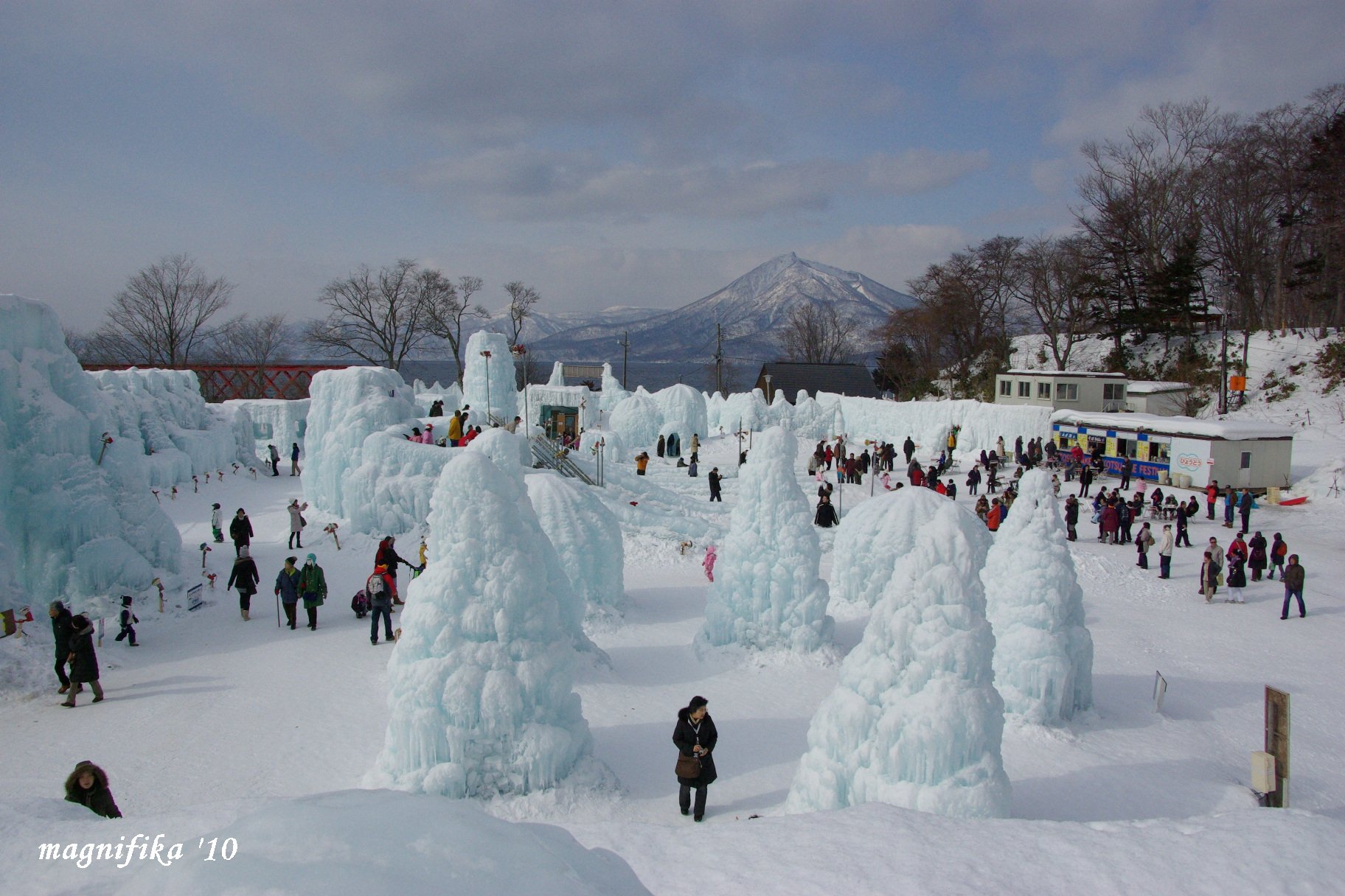 支笏湖氷濤まつり Ice Wave Festival At Lake Shikotsu_e0140365_2342983.jpg