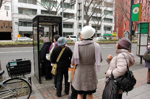 ■ 日本人冷静处理大地震_e0094583_1271534.jpg