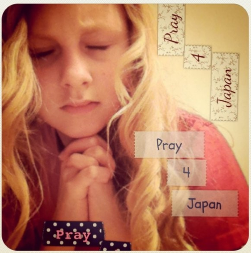今、世界中から寄せられている「日本のために祈ろう」（Pray For Japan）の写真_b0007805_1362612.jpg
