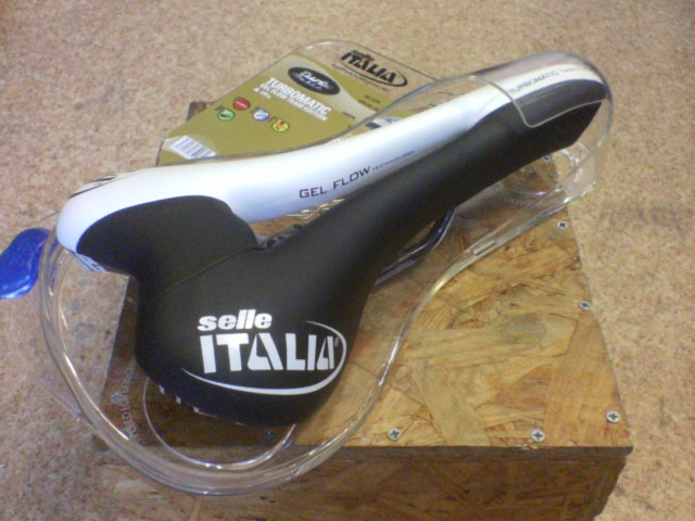 Selle ITALIA（2個）　特価にて_c0100318_188297.jpg