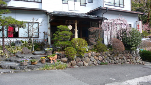 東日本大地震のなかひとさらい_d0110340_7465076.jpg