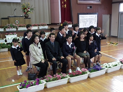 卒業式後・・・_e0028387_1621559.jpg