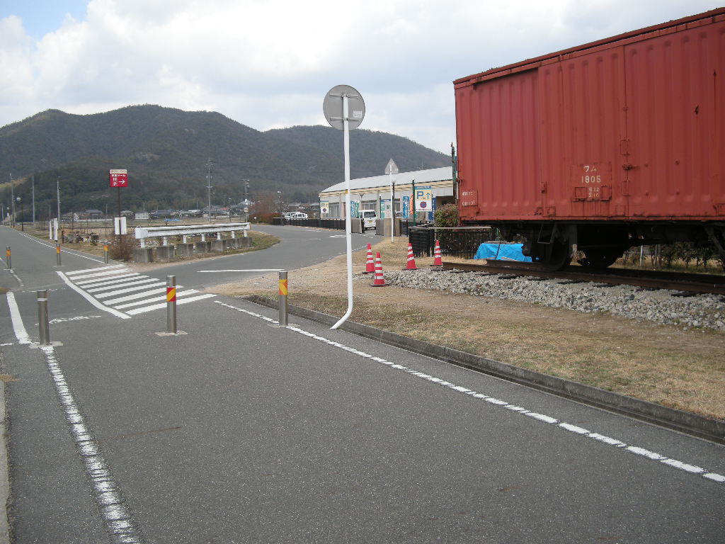 No121今日は自転車だ！岡山・旧片上鉄道廃線跡_b0185573_9412211.jpg