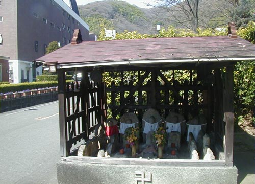 ●酒と水_d0053294_23491427.jpg