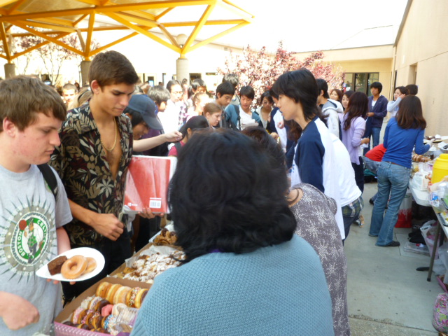 Bake Sale_a0144811_6263143.jpg