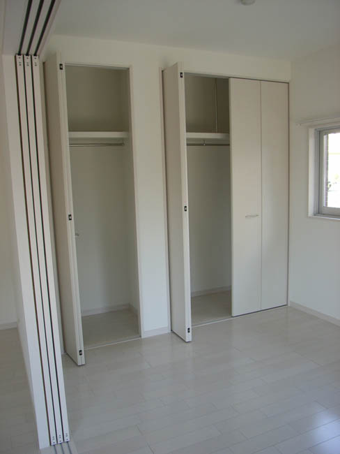 久しぶりの既製品建具取付_b0186200_2152247.jpg
