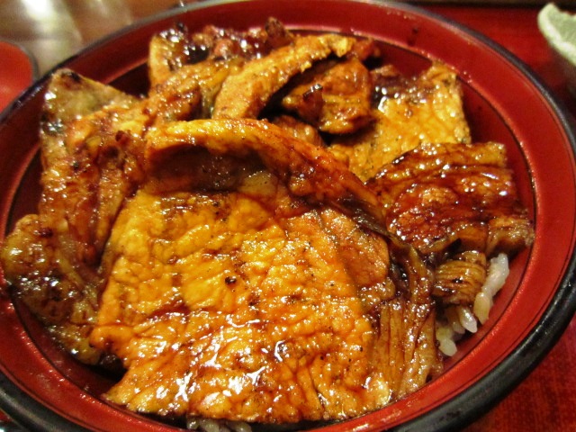 炭火焼豚丼 柏家_f0191324_23323810.jpg