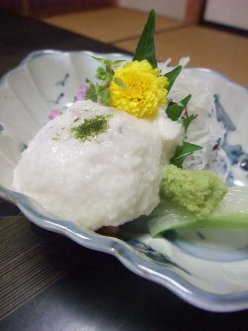 【まるで旅館！！？和風個室で鶏料理を食す・・・「鶏割烹 鳥兆 重よし」（甲斐市）】_a0005436_16423714.jpg