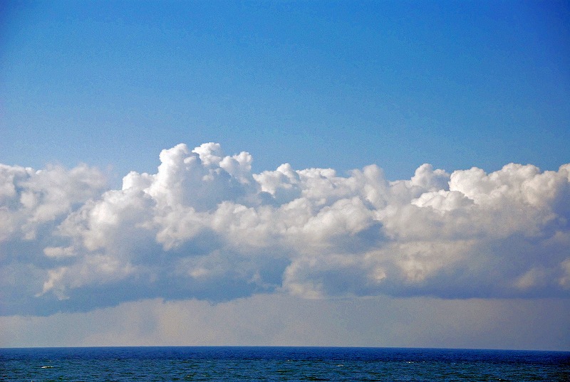 今日の空と雲が・・・_f0121379_1921151.jpg