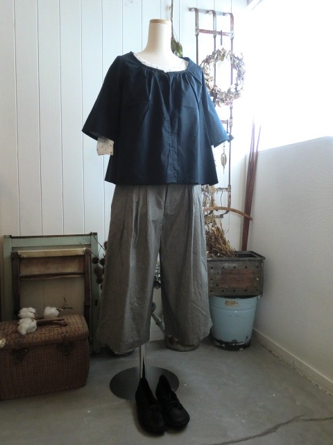 トップスとパンツ。_a0164280_19392246.jpg
