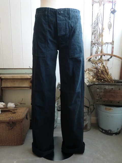 トップスとパンツ。_a0164280_1942146.jpg