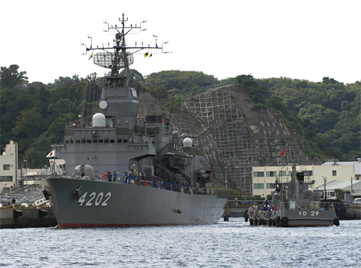 「東北地方太平洋沖地震」海上自衛隊派遣部隊（支援・海洋観測・試験・救難艦）0324版（7分割）更新5_e0150566_5394117.jpg