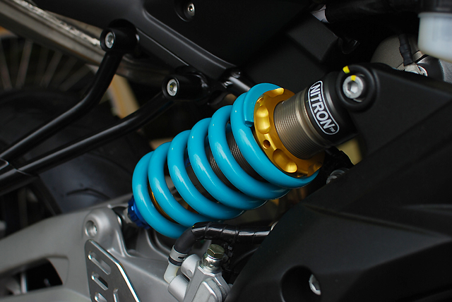 aprilia SHIVER750 NITRON リヤサスペンション : SCSブログ aprilia SHIVER750 NITRON リヤサスペンション : SCSブログ