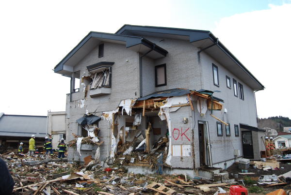 こんな事実が 津波にも負けなかった fpの家 クラゼア物語 こんな事実が 津波にも負けなかった fpの家 クラゼア物語