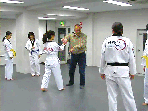 b0128159_1265913.gif