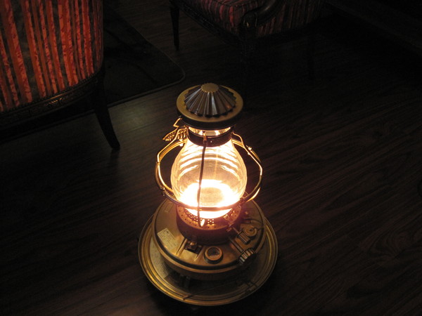 停電時の灯り_f0236260_13475943.jpg