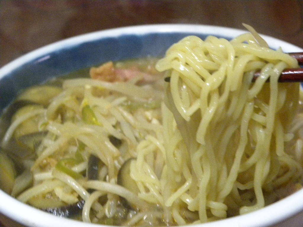 茄子とベーコンのパスタ・・・と思いきや(ー_ー)!!_c0162773_12455810.jpg