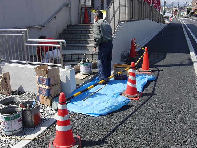 完成した旧ユニー吉原店北側道路_f0141310_775228.jpg
