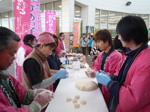 真庭の観光と特産品店 in RYOBI-Platz　２０１１年３月１３日_b0174451_21132456.jpg