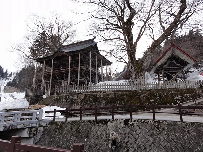 毘沙門様山門の雪消え_a0084753_17162211.jpg