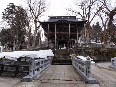 毘沙門様山門の雪消え_a0084753_1716483.jpg