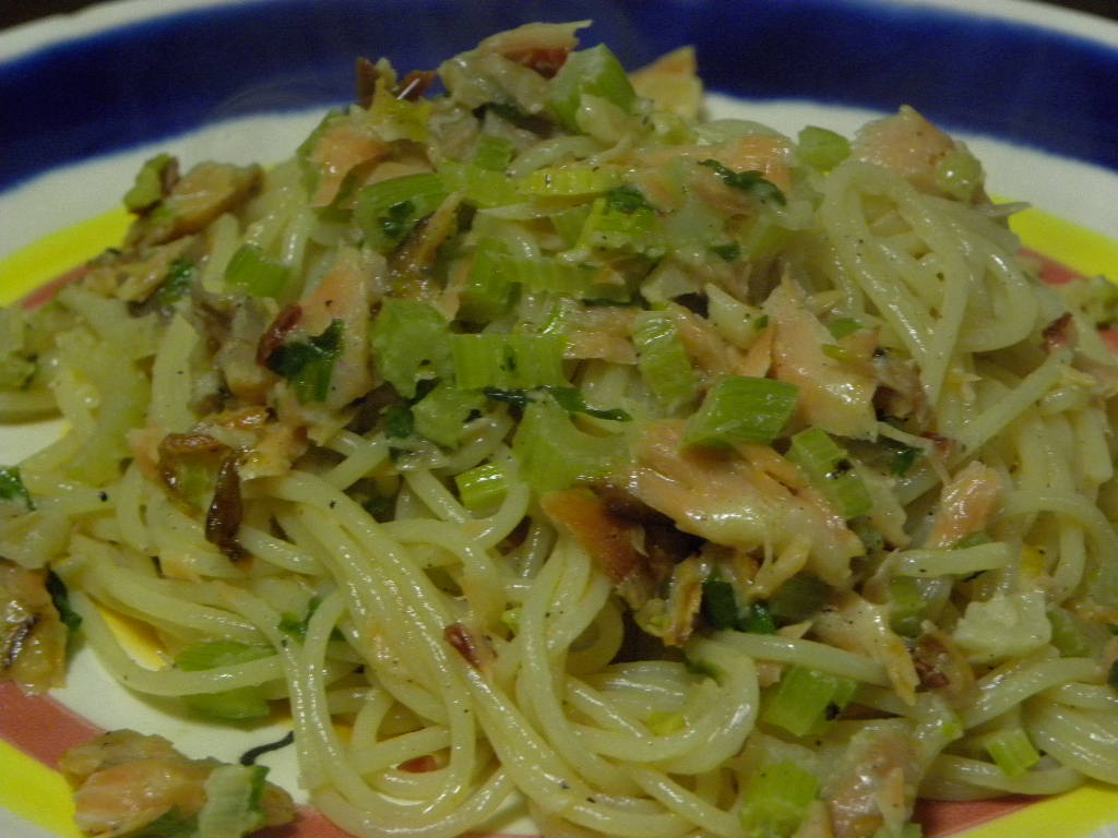 鮭パスタ_c0162773_12392871.jpg